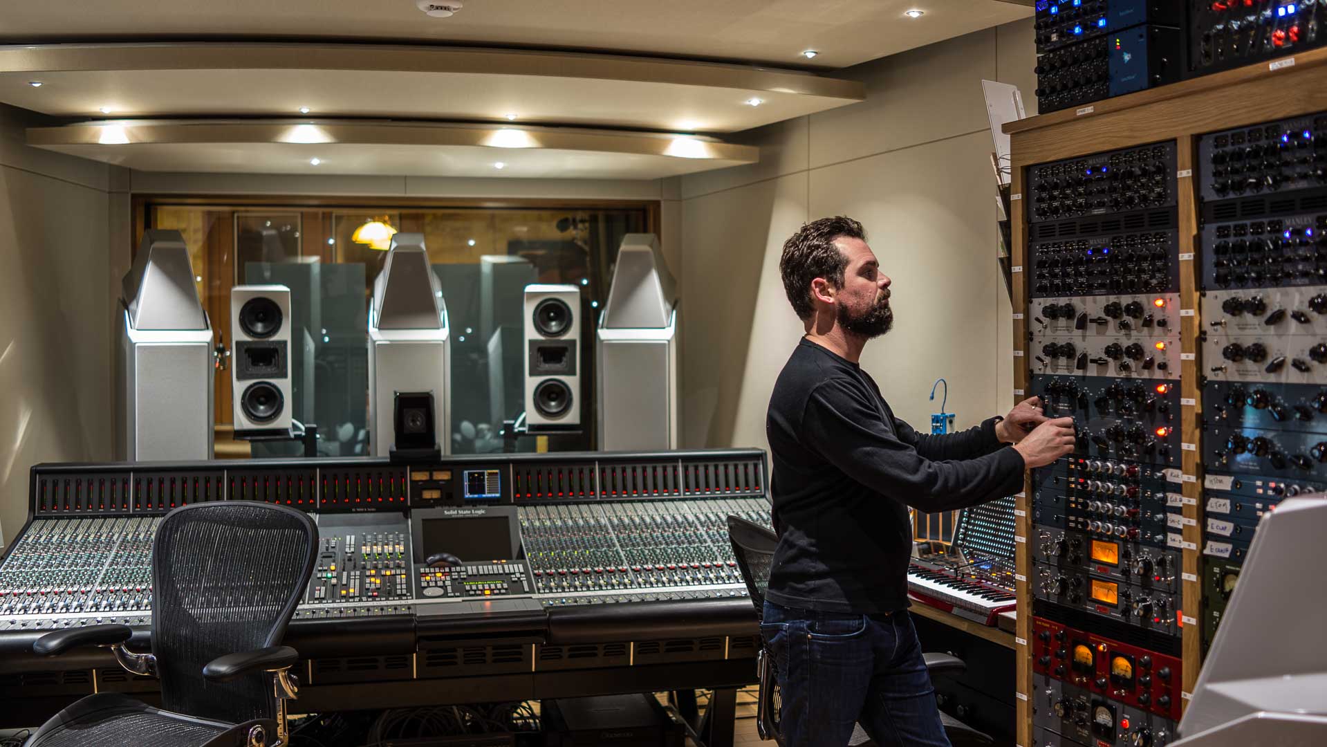 STUDIO